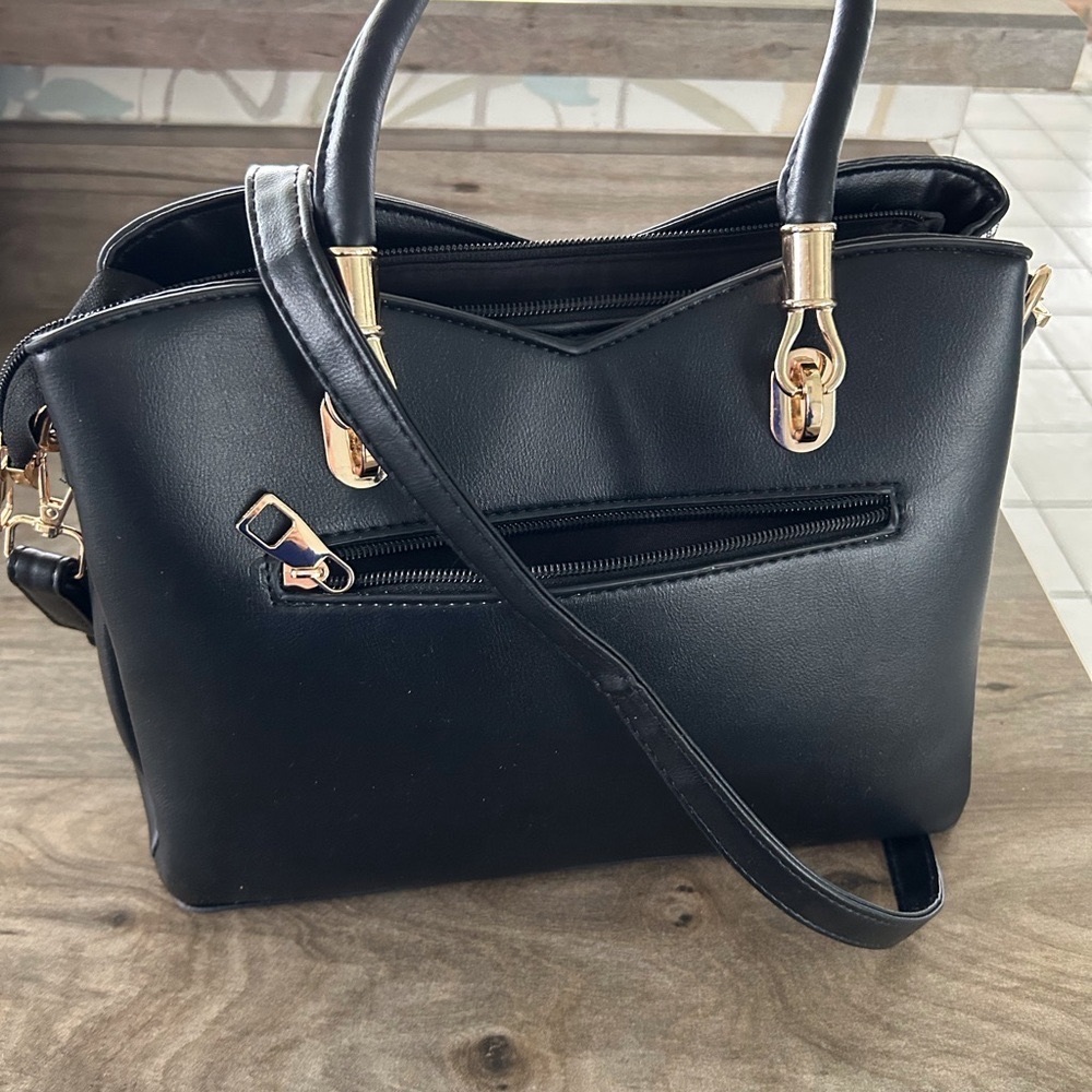 Danbaoly bag and can be crossbody bag